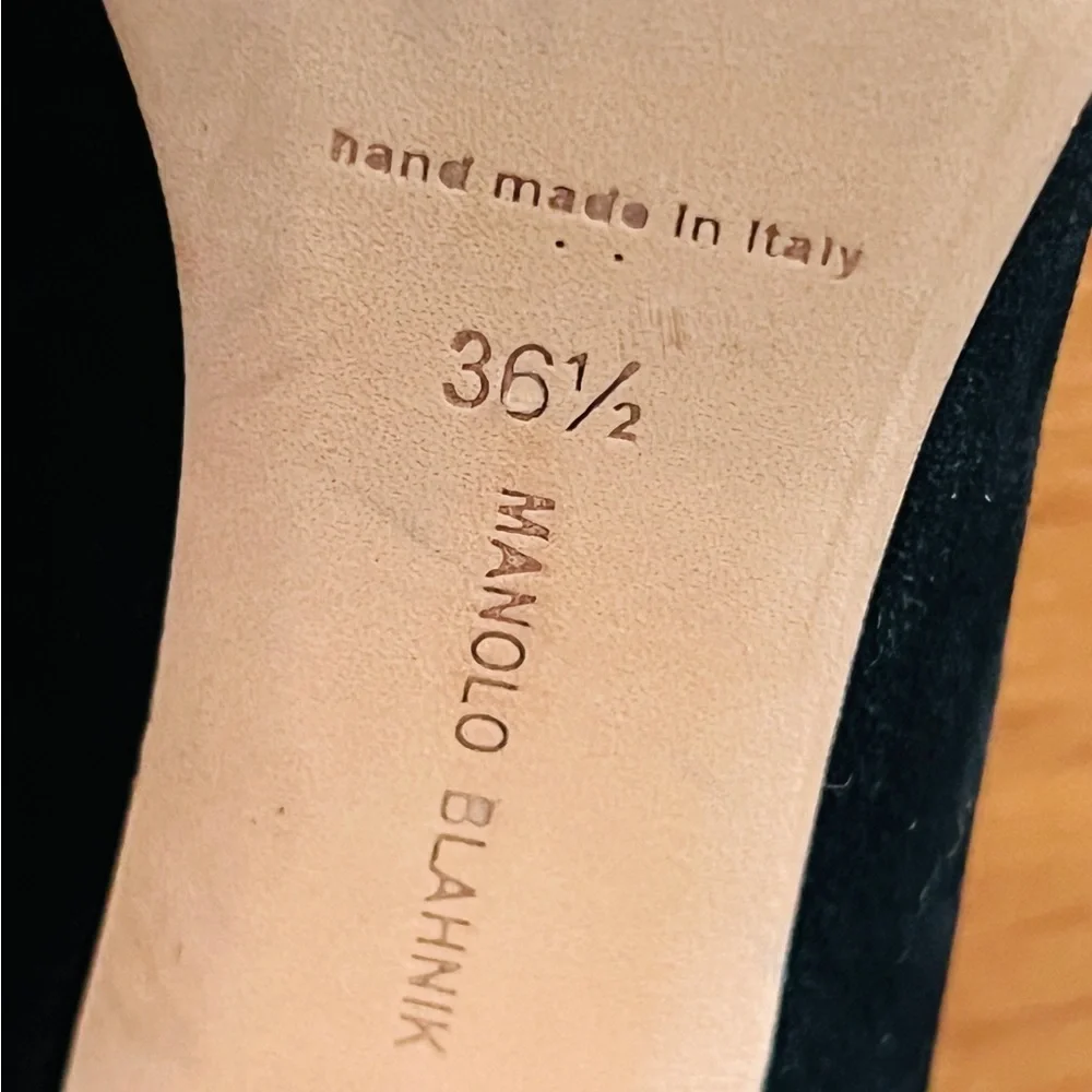 Manolo Blahnik Black Suede Block Heel Pumps EU 36.5 / US 6.5 - Picture 4 of 13